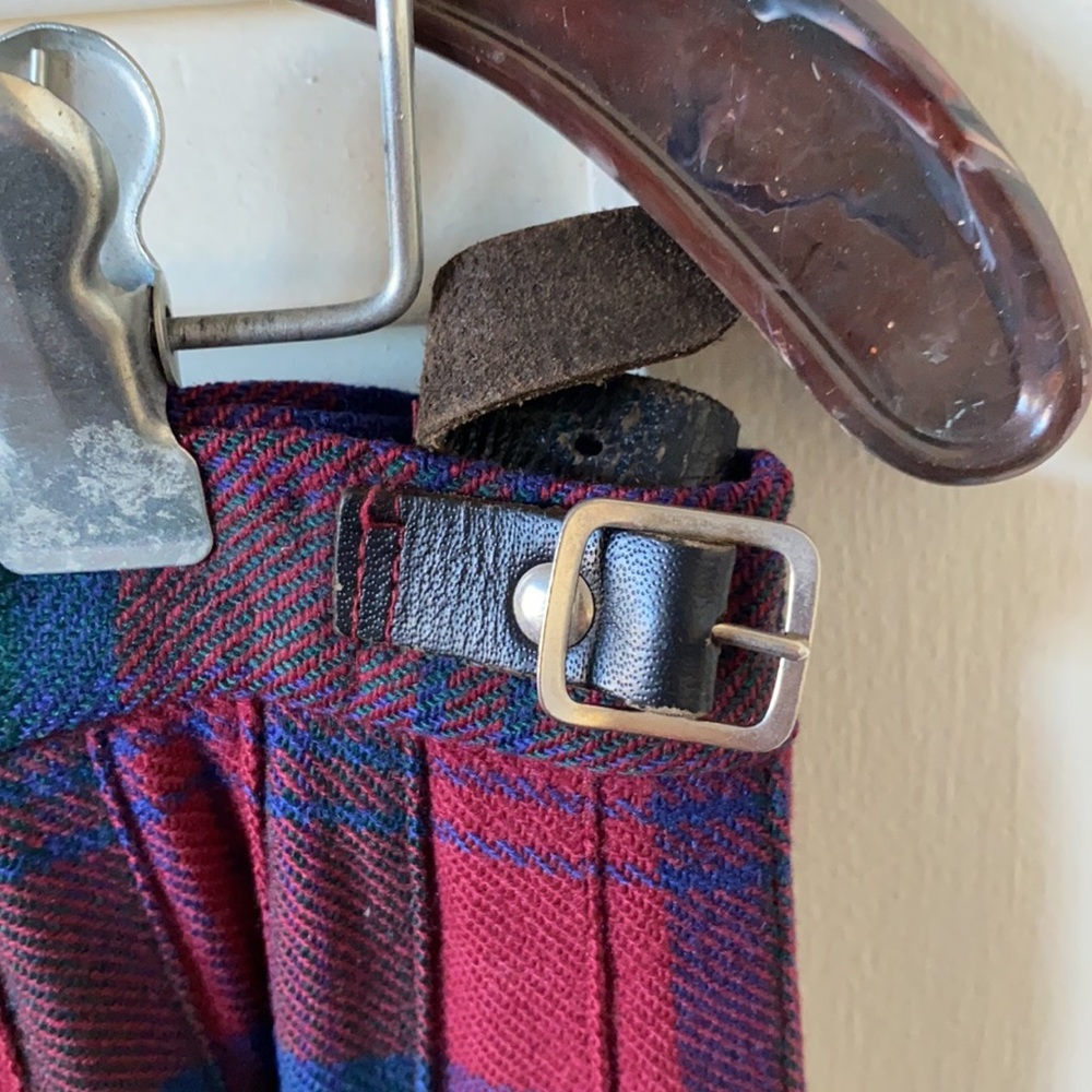 Beautiful vintage ladies  plaid 100 % Scottish wool wrap skirt with pleated back - Picture 4 of 7
